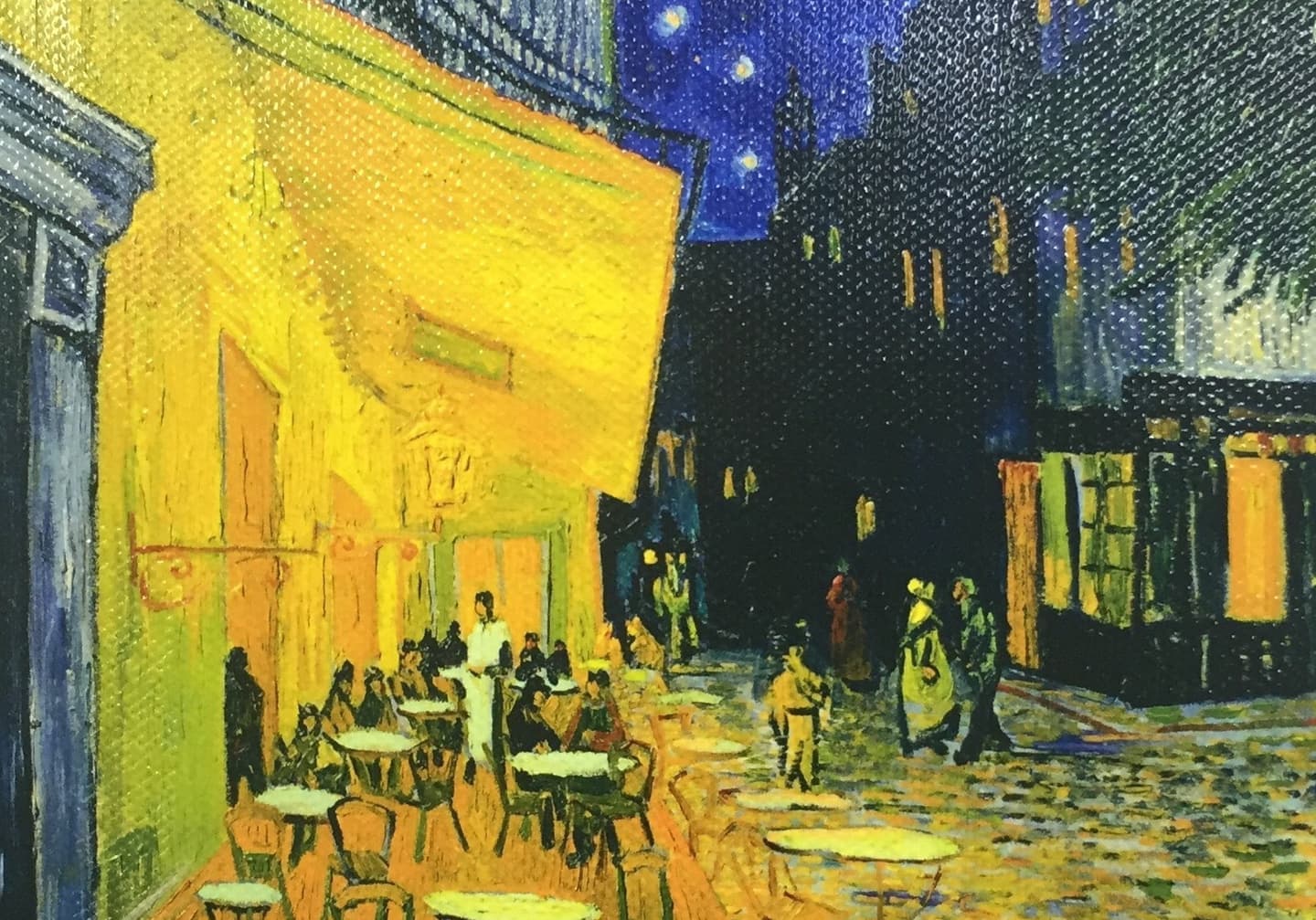 夜のカフェテラス