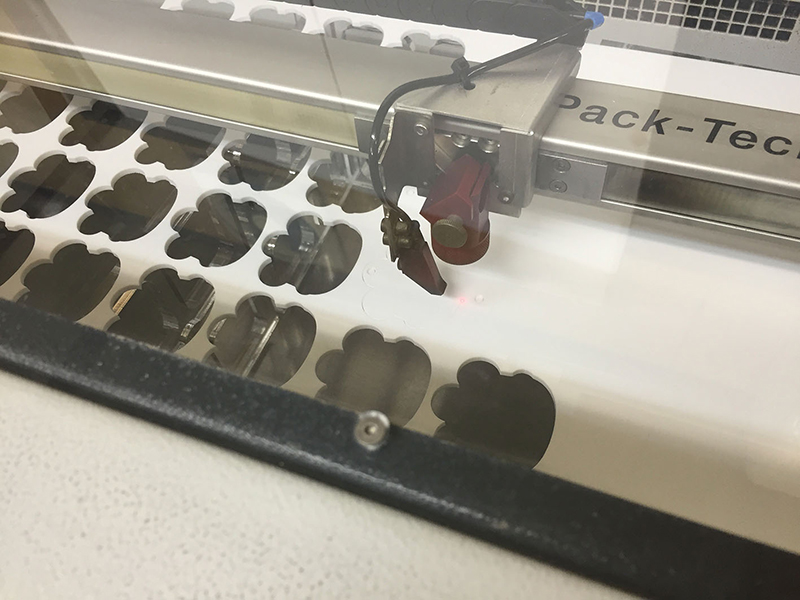 レーザーカット